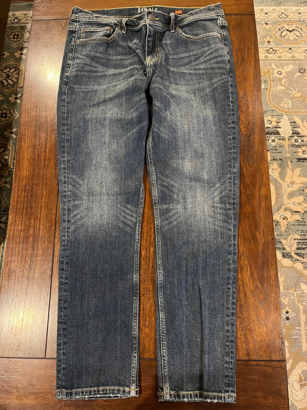 Red Ale by Alesbury - 34 x 32 Men's Slim Straight Jeans in Washed Blue